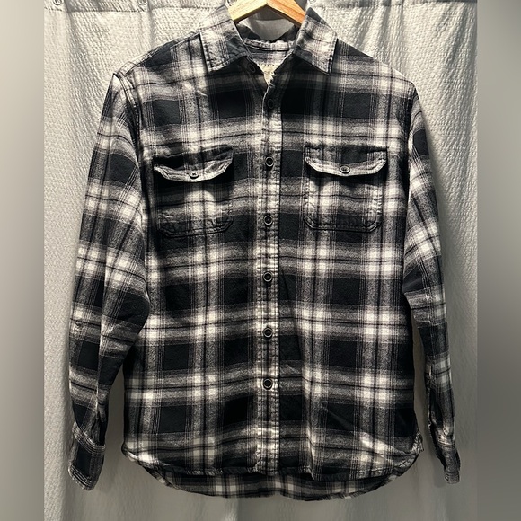EUC~Men’s Plaid Flannel Shirt - Picture 1 of 8